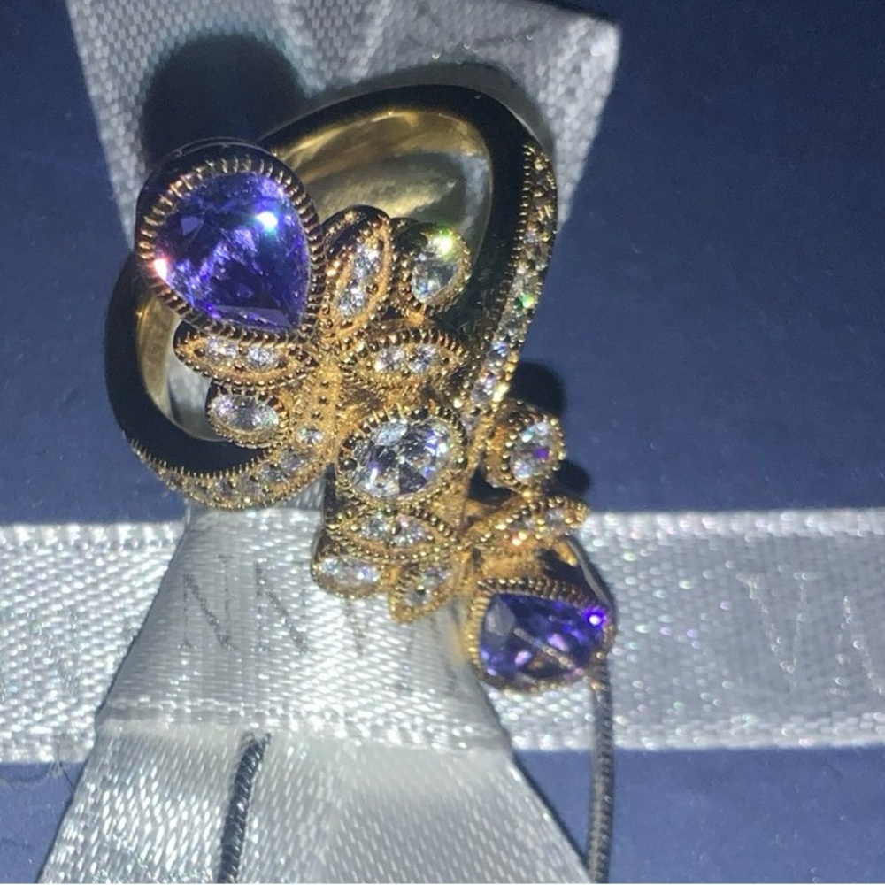 Tanzanite and white diamond simulant ring - Picture 2 of 5